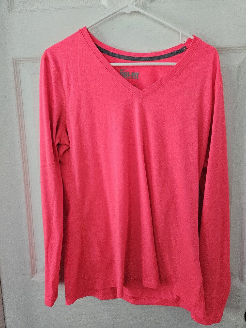 Nike Women’s Long-Sleeve V-Neck Top - Bright Pink